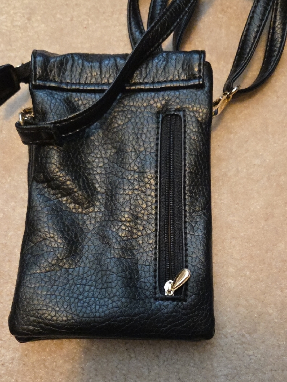 Black Crossbody Phone & Essentials Bag - Women - Picture 5 of 5